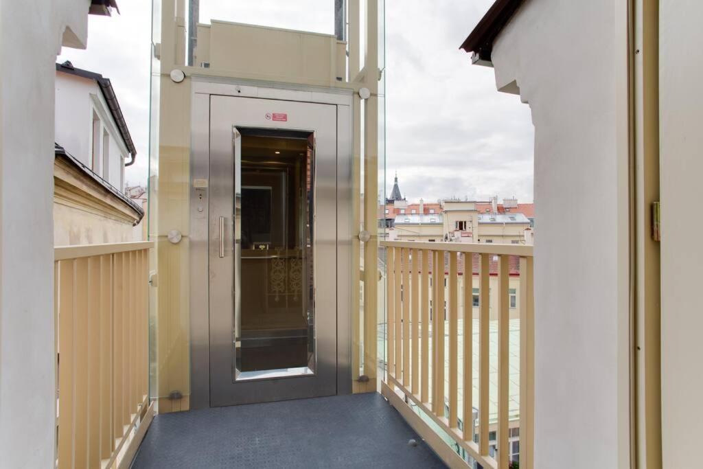 Apartament Unique City Centre Duplex, Castle View, Roof Top Terrace