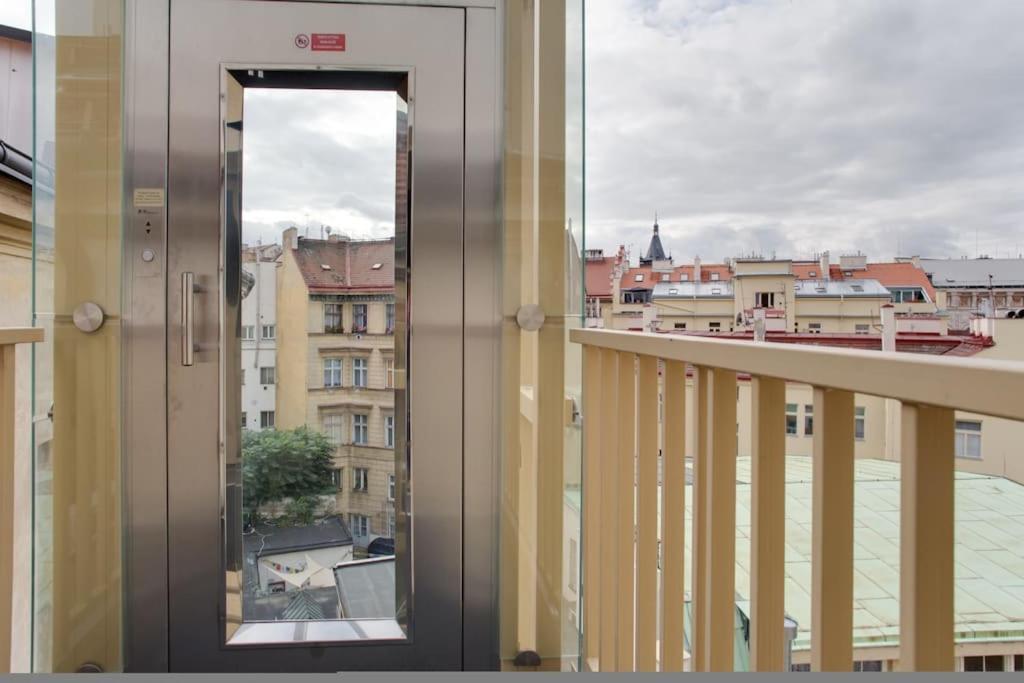 Unique City Centre Duplex, Castle View, Roof Top Terrace * Praga