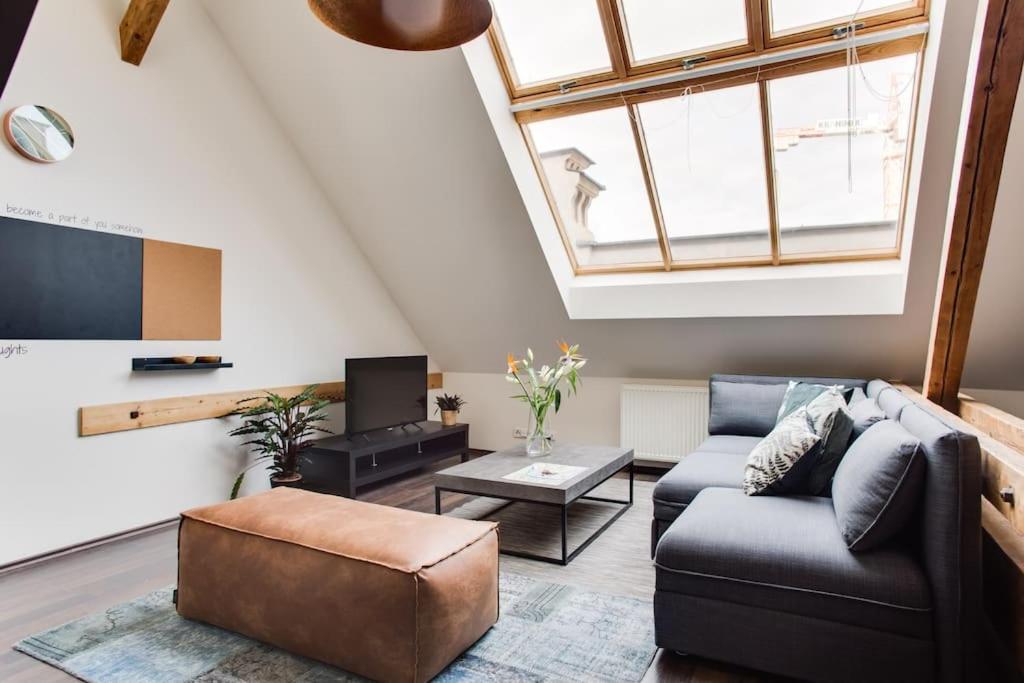 Unique City Centre Duplex, Castle View, Roof Top Terrace Apartament Praga