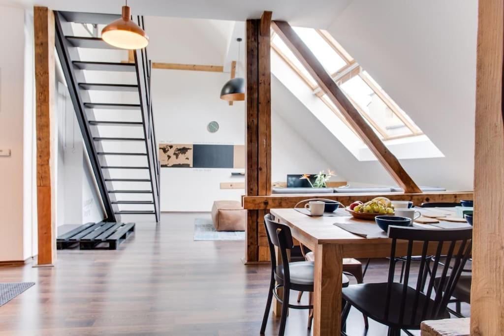Unique City Centre Duplex, Castle View, Roof Top Terrace Apartament